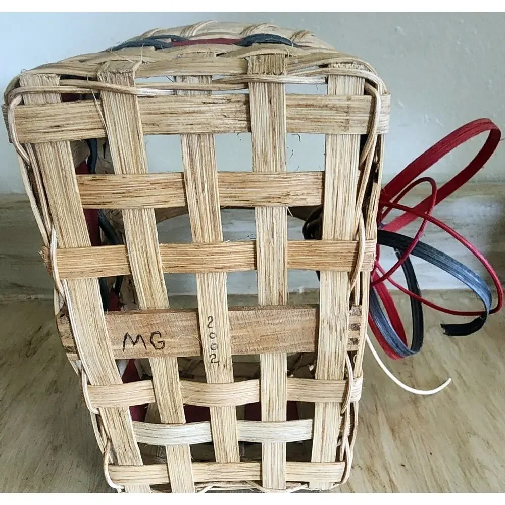 Vintage 2002 Small Woven Basket With Bow & Bell 7x4